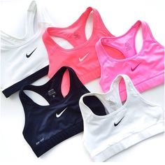 croos Cheer Sports Bras, Nike Bras, Looks Adidas, Cute Sports Bra, Girls Sports Bras, Estilo Fitness, Style Sportif, Yoga Journal, Workout Attire