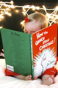 Merry Christmas: Young Child/Toddler Reading "How The Grinch Stole Christmas" Christmas Card Photo Idea Photography Christmas, Xmas Pictures, The Grinch Stole Christmas, Unique Christmas Cards, Christmas Shoot