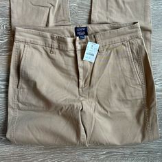 Women’s Size 0 New J. Crew Pants With Tags. Smoke Free Home. Khaki Chino Pants, Khaki Chinos, Chino Pants, Pants Color, Chinos Pants, Pant Jumpsuit, J Crew, Pants For Women, Cream