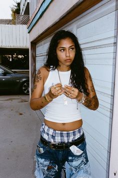 Giovanna Ramos Tattoos, Gio Ramos Outfits, Hip Hop Style Outfits, Skateboard Art Design, Female Rappers, Cute Swag Outfits