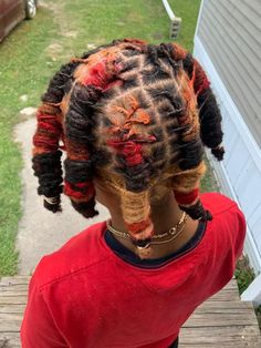 Barrow Twist Dreads Men, Locs Astetic, Dyed Dreads Ideas, Dreadhead Colors, Loc Dye Ideas Men, Dread Dye Ideas Men, Loc Dye Ideas, Dread Styles For Men