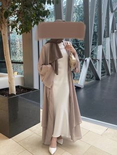 Mauve Abaya Outfit, Eid Hijab Outfits, Elegant Hijabi Outfits, Eid Abaya Outfit, Abayah Styles, Halal Dresses, Abayas Aesthetic, Abaya Outfit Ideas, Aesthetic Abaya