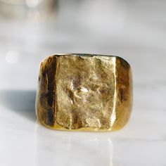 Gold brass black oxidized flat faced square ring for men or women. One of a kind bold hammered statement ring that looks great on any finger or as a pinky ring. Available in Sterling Silver https://etsy.me/3aMvIt9 Ring Size Available in all sizes. Please be sure to find your exact ring size for the finger you want before ordering. See image chart above or you can use the chart on my website as a guide - https://jewelrylab.co/pages/ring-sizing-tips A note about brass jewelry and oxidization: Verd Mens Pinky Rings, Abstract Ring, Pinky Rings, Mens Pinky Ring, Handmade Gold Ring, Handmade Silver Jewellery, Mens Ring Sizes, Square Rings, Large Ring