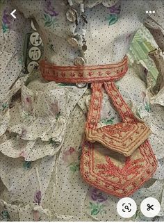 Doll Purse, Victorian Accessories, Antique Doll Dress, Nice One, Lady Doll, Make Your Own Clothes, Victorian Clothing, Silk Linen, Doll Costume