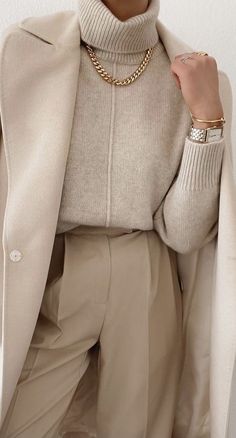 Vinter Mode Outfits, Beige Outfit, Tan Pants, Beige Pants, Stylish Work Outfits, Looks Chic, Professional Outfits