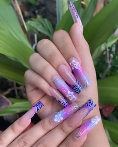 Purple Square Nail Designs, Purple Tropical Nails, Purple Cheetah Print Nails, Y2k Beach Nails, Summer Star Nails, Gyaru Nails Tropical, Birthday Nail Set Ideas Leo, Rainbow Cheetah Nails, Lisa Frank Nail Designs