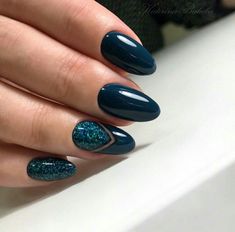 Teal Nails, Modern Nails, Almond Nails Designs, Nails Desing, Elegant Nails, Accent Nails, Funky Nails