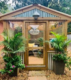 SMALL GARDEN SHED IDEASHOME DECOR Greenhouse Exterior Ideas, She Shed Greenhouse Ideas, Diy Greenhouse Cheap Easy, Small Garden Shed Ideas, Greenhouse Porch, She Shed Greenhouse, Green House Ideas, Small Garden Shed