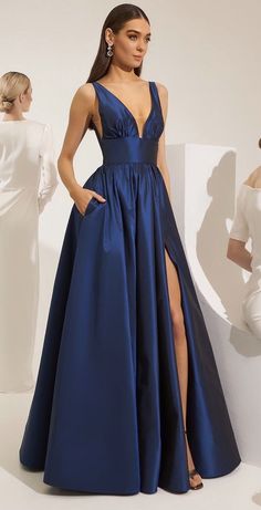 Matric Farewell Dresses, Farewell Dresses, Trendy Date Night Outfit, Date Night Outfit Ideas, Night Outfit Ideas, Prom Dress Inspo, Classy Prom, Black Tie Wedding Guests, Stylish Wedding Dresses