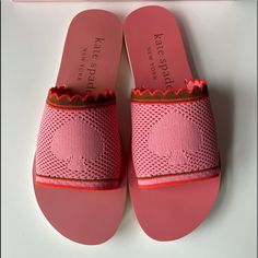 Kate Spade Festival Slide Pink Sandals Size 10 New In Box Soft Upper Intarsia-Knit With Signature Spade Logo On Top Comfortable And Chic Very Light, Perfect For Summer Kate Spade Pink Open Toe Sandals, Kate Spade Pink Round Toe Sandals, Gold Flat Sandals, Kate Spade Sandals, Bow Flip Flops, Tassel Sandals, Spade Logo, Black Flip Flops, Spring Sandals