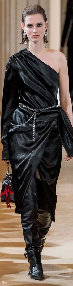 Fall 2019 RTW Altuzarra Giedre Dukauskaite, Vintage Couture, Leather Products, Street Style Fashion, Fabulous Fashion, Fashion Fall