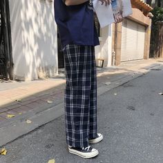 HARAJUKU ELASTIC WAIST PLAID FLANNEL PANTS SIZE INFO One Size - Length 96cm/37.8", Waist 90cm/35.4", Hips 104cm/41" NOTE: DUE TO VERY HIGH DEMAND, PLEASE ALLOW 12-20 DAYS FOR DELIVERY TO THE US, AND 20-45 DAYS TO THE REST OF THE WORLD. Flannel Pants Outfit, Plaid Trousers Outfit, Trouser Outfit, Plaid Trousers, Flannel Pants, Long Trousers, Yellow Plaid, Women Pants, Vintage Pants