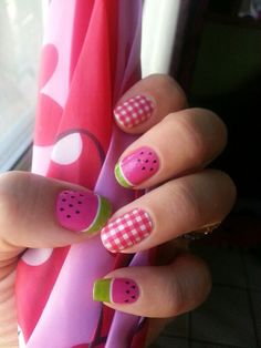 Strawberries Nail Art, Strawberry Fingernails, Short Watermelon Nails, Watermelon Fingernails, Spring Fingernail Ideas, Picnic Nail Art, Gingham Nail Art, Summer Fingernails, Watermelon Manicure