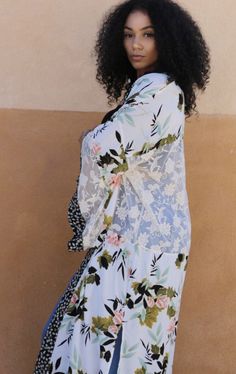 Floral print white Kayman Kimono Festival Outfits Coachella, Outfits Coachella, Festival Outfits, Timeless Beauty, Body Types, High Neck Dress, Floral Print, Floral Prints, Festival