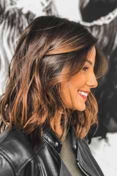 Chocolate Hair, Penteado Cabelo Curto, Hair Color Trends, Ombre Hair, Balayage Hair, Hair Day, Fall Hair, Wavy Hair, Hair Looks