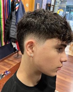 Buzz Fades Men, Trendy Haircuts For Men Straight Hair, Mid Burst Fade Haircut, Men’s Summer Hairstyles, Mid Split Hairstyles Men, Low Burst Fade Straight Hair, Low Burst Fade Haircut Mullet, Burst Fade Fringe, Soft Mullet Haircut Men