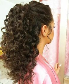 Curly Hair Ponytail, Hair Romance, Curly Ponytail, Peinados Fáciles Para Cabello Corto, Curly Girl Hairstyles, Penteado Cabelo Curto