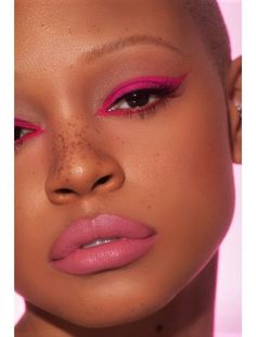 Pink Makeup Looks, Editorial Make-up, Rosa Make-up, Flirtini, Iconic Makeup, Moodboard Fashion, Pink Eyeliner, Mekap Mata, Drag Make-up