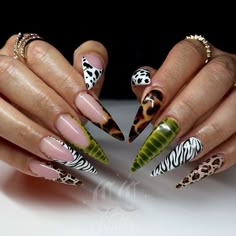 Nail Art Vert, Safari Nails, Nails Vibrant, Snake Skin Nails, Paznokcie Hello Kitty, Safari Look, Animal Print Nails Art, Zebra Nails, Leopard Print Nails