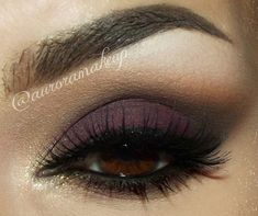 Not big on make up tutorials but this is gorrrrgeous.Plum smokey eye for brown eyes Plum Smokey Eye, Maquillage Yeux Cut Crease, Makeup Guide, Smokey Eyes, Kiss Makeup, Love Makeup