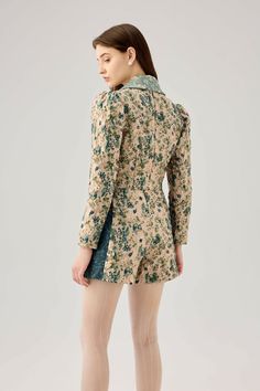 Material: 100% Jacquard Fitted Jacquard Blazer For Spring, Beige Jacquard Knit Long Sleeve Outerwear, Spring Elegant Jacquard Blazer, Elegant Spring Jacquard Blazer, Elegant Jacquard Blazer For Spring, Chic Floral Print Fall Blazer, Chic Floral Print Outerwear For Work, Chic Fitted Blazer With Floral Print, Fitted Jacquard Outerwear For Fall