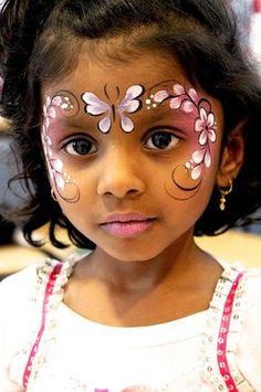 Face Painting Flowers, Princess Face Painting, Kids Face Painting, Butterfly Face Paint, Cheek Art, Girl Face Painting, Face Painting Inspiration, Princess Face