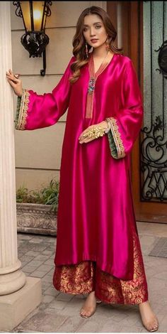 Pakistani Plazo Suits Party Wear, Pakistani Three Piece Design, Silk Suits Designs Latest, Banarsi Suit Design Latest, Velvet Suits Women Indian Party Wear, Dresses Gold, Bakery Ideas, Pakistani Fancy Dresses, Pakistani Dresses Casual