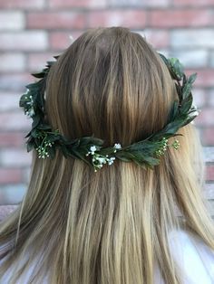 Elemental Costume, Bridal Headpieces Diy, Ruscus Greenery, Greenery Crown, Dress Hack, Fall Flower Crown, Quinceañera Ideas, Crown Halo, Pink Flower Crown