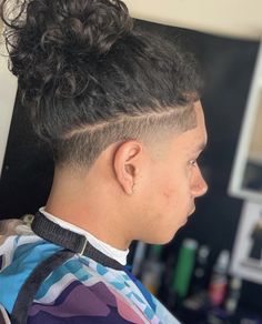 Mid Taper Fade Haircut Long Hair, Low Taper Fade Undercut, Drop Fade With Long Hair, Taper Undercut Long Hair, Fades For Long Hair For Men, Haircuts For Long Hair Men Undercut, High Taper Long Hair, Burst Fade With Long Hair