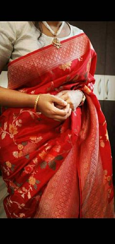 Pure Munga Silk Saree With Allover Weaving Work and Unstich Blouse Piece for Party Wear Saree - Etsy Moonga Silk Sarees, Benaras Sarees, Munga Silk Saree, Floral Weaving, Party Wear Sarees Online, Saree Blouse Patterns, Party Wear Saree, Silk Saree With Blouse, Wear Saree