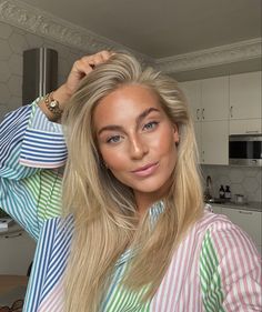 Hair Style Girl, My Everyday Makeup, Dark Blonde Hair Color, Girl Hairstyle, Everyday Makeup Routine, Dark Blonde Hair, Blonde Hair Looks