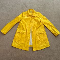 Brand New Never Worn And Not Sold In Stores Anymore! Eur Size 42 - However | Would Say Fits A S/M With An Oversized Look Or Fitted As An L/Xl Trendy Yellow Outerwear With Button Closure, Yellow Button-up Outerwear With Buttons, Yellow Buttoned Outerwear, Retro Spring Outerwear With Snap Buttons, 60s Trench Coat, Yellow Rain Jacket, United Colors Of Benetton, Vintage Yellow, Retro Outfits