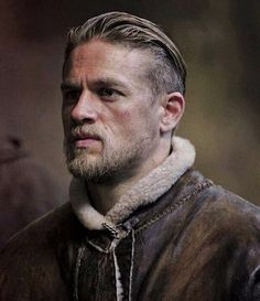 Charlie Hunnam Haircut, Jax Teller Haircut, Power Bob, Charlie Hunnam King Arthur, Celebrity Hairstylist, Jax Teller, Men's Hairstyles