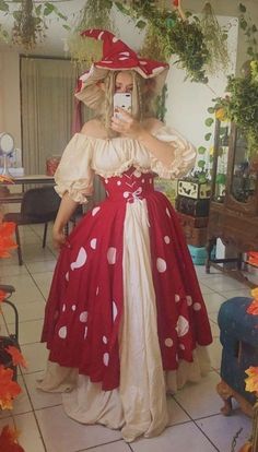 Pretty Dresses Cottagecore, Mushroom Pirate Costume, Ren Faire Outfits Mushroom Fairy, Red Mushroom Outfit, Elven Fairy Costume, Cute Outfits Mushroom, Mushroom Lady Cosplay, Fairy Cosplay Dress, Ren Faire Costume Plus Size