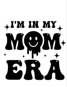 Momma Svg Free, Aesthetic Svg Designs, Koozie Ideas Vinyl Svg Free, In My Mama Era, Cricut Shirt Ideas Women Svg Free, Free Vinyl Svg Files, Cute Shirt Designs Vinyl, Svg Tshirt Ideas, Svg Shirt Ideas