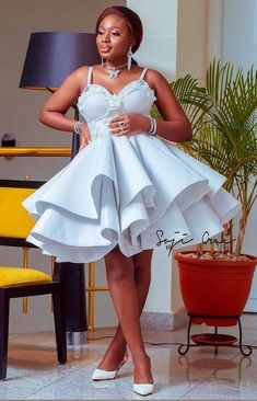 White Prom Dresses, Ruffles Skirt, Cocktail Dress Yellow, White Prom, Short African Dresses, Dinner Dress Classy, Gown Styles, Short Gowns, White Prom Dress