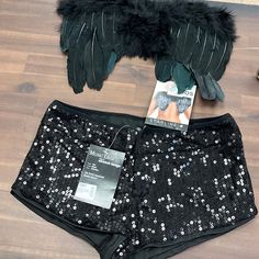 Feathers Need To Be Replied, Both Brand New Mm Bootie Shorts, Bike Shorts, Soul Food, Bootie, Feathers, Glitter, Bike, Womens Shorts, Brand New