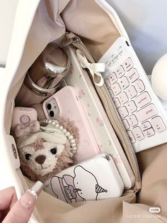 Law School Inspiration, Airport Aesthetic, School Bag Essentials, Romanticizing School, Cute School Stationary, Inside My Bag, Pink Lifestyle, Aesthetic Korean, Girly Car