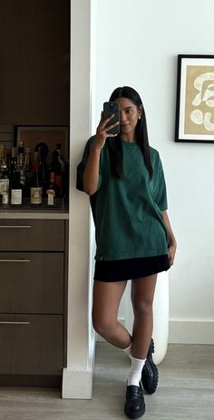 Styling Plain Tshirt, Summer Rainy Day Outfit, Street Style Outfits Casual, Outfit Inspo Fall, Outfits Aesthetic, Skirt Outfits, Outfits Casuales, Streetwear Fashion, Trendy Fashion