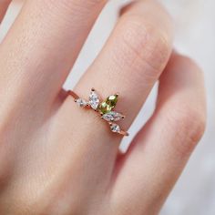 Peridot Cluster Ring, Peridot Engagement Rings, Rose Gold Wedding Band, Future Engagement Rings, Detailed Engagement Ring, Rose Gold Wedding Bands, August Birthstone, Small Jewelry Box, Stone Age