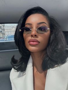 Grown Woman Aesthetic, Smart With Money, Send To Your Bestie, Boss Lady Motivation, Woman Successful, Entrepreneur Women, Femininity Aesthetic, Classy Hair, Money Luxury