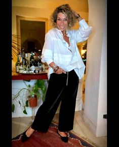 Outfit Primavera, Ageless Style, Down South, Work Looks, Wide Leg Jeans, Plus Size Fashion, Leg Jeans, Casual Looks