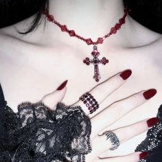 Romantic Goth Aesthetic, Victorian Vampire, Vampire Goth, Gothic Vampire, Victorian Goth, Black Makeup, Gothic Aesthetic