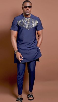 Nigerian Kaftan Styles For Men, African Attire Wedding, African Kaftan, African Wear For Men, Nigerian Men Fashion, African Tops, African Wear Styles For Men