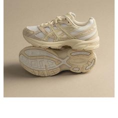 New With Box 100% Authentic Asics Beige Running Sneakers, Beige Asics Sneakers For Sports, Asics Beige Sneakers For Sports, Asics Low-top Cream Sneakers, Asics Sporty Cream Sneakers, Sporty Cream Asics Sneakers, Cream Asics Sporty Sneakers, Sporty Beige Asics Sneakers, Asics Beige Low-top Sneakers