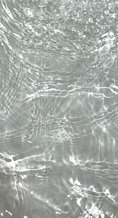 an image of water that is very clear