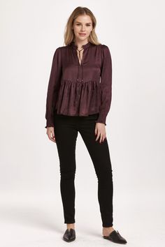 Jewel v-neck long sleeve relaxed fit top in a rich hue, designed for ultimate comfort and effortless style. This versatile piece can seamlessly transition from casual outings to cozy nights in, making it a must-have addition to your wardrobe. Enjoy a breathable fit that flatters every body type while providing all-day wearability. Solid color woven on relaxed fit.Body length from HPS: 24 1/2", Sleeve length: 24 1/2", Bust: 39" (Size Small) 52% VISCOSE 48% RAYON Machine wash cold, Tumble dry low Tencel Denim, Denim Essentials, Dress Guide, Medium Wash Jeans, Jumpsuit Jacket, Dark Wash Jeans, Light Wash Jeans, Sweater Sale, Denim Pant