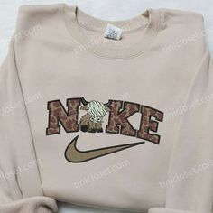 Brown Bull x Nike Embroidered Shirt, Custom Nike Embroidered Shirt, Cartoon Embroidered Shirt Sweatshirts Aesthetic, Nike Inspired, Cute Nike Outfits, Nba Sports, Custom Nike, Shirt Nike, Cute Nikes