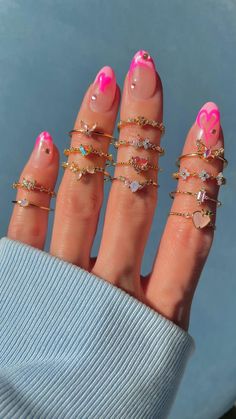 Jewelry Necklace Simple, Diy Beaded Rings, Cute Stud Earrings, Jewelry Fashion Trends, Classy Jewelry, Fancy Jewellery, Cute Rings