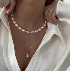 Claire Rose, Necklace Outfit, Pearl Accessories, Classy Jewelry, Freshwater Pearl Necklace, Handmade Wire Jewelry, Jewelry Lookbook